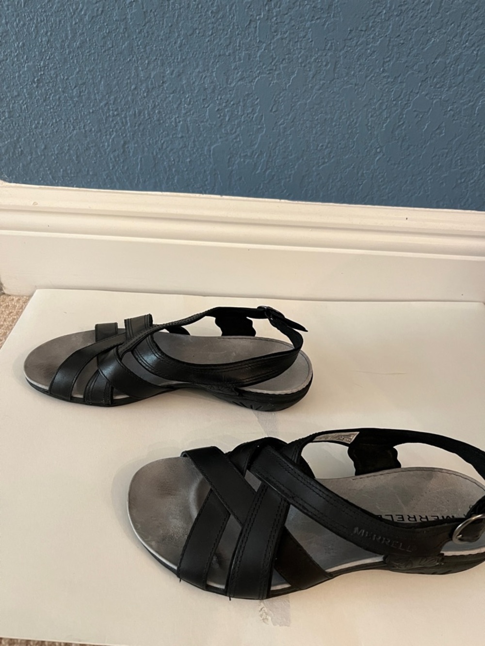 Merrell Women's Black Crisscross Strap Sandals - Picture 2 of 5